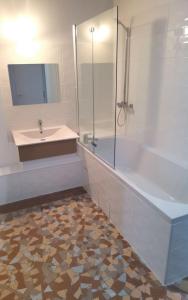 Maisons d'hotes Le Voyage Paris - Appartement partage : photos des chambres