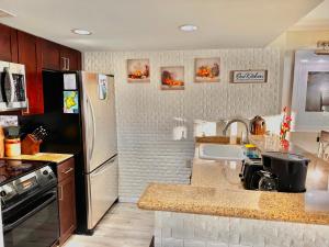 Waikiki Beach Experience! Luxury OceanView Suite!
