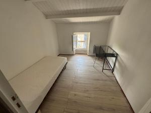 Maison dans village calme à la mer