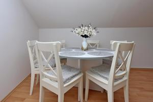 Apartments by the sea Kampor, Rab - 24630