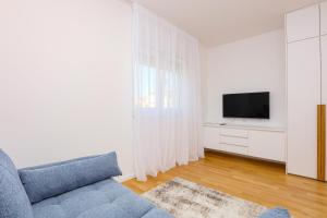 Apartments with parking space Brodarica, Sibenik - 24706