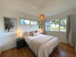 Two Apartments SALT & SAND at Lazy Days on Shaws Bay - 150m to Shaws Bay