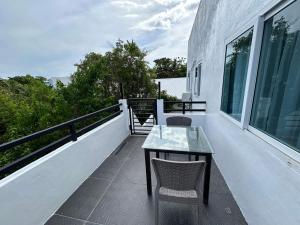 Lycanhikers Apartments