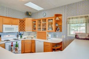 Lakefront Warsaw Home with Private Dock and Golf Cart