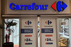 Apt Luxo VI no Shopping Df Plaza