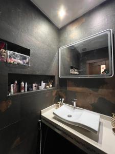 Luxurious beachside apartment