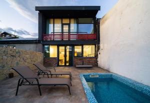 Niabi Villa with pool