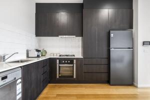 Northcote 3-Bed Townhouse Near Cafés & Shops