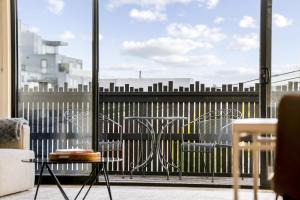 Northcote 3-Bed Townhouse Near Cafés & Shops