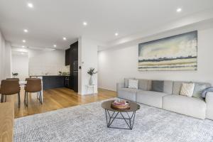 Northcote 3-Bed Townhouse Near Cafés & Shops