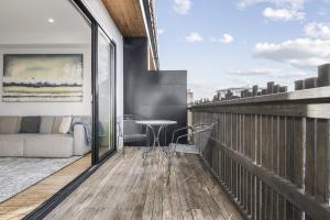 Northcote 3-Bed Townhouse Near Cafés & Shops