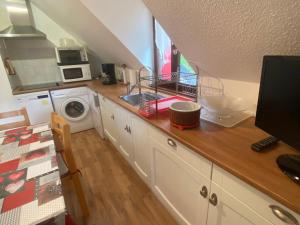 Appartement 3 pièces avec balcon, proche parc et montagnes - FR-1-515-232