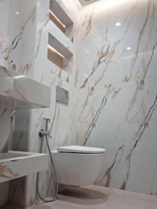 Luxury Sea and Marina View Apartment