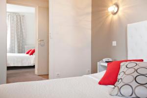 Hotels Hotel Radio : Suite 2 Chambres