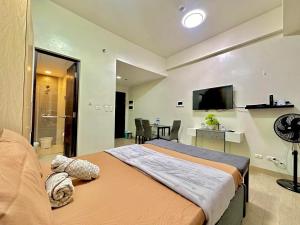 One Madison Place Studio Unit with Balcony