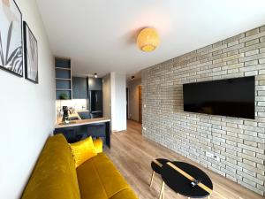 Premium Apartment - Graniczna SKY 16th floor - SELF CHECK-IN - Parking