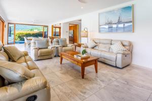 Cala 14 - A Private Cove Retreat