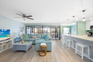 Kings Crown 209 condo