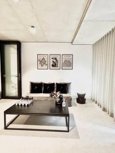 Black Diamond by ParberyProperty