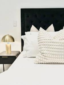 Black Diamond by ParberyProperty