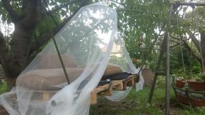 Árnyas, nyugodt apartman Siófokon nagy kerttel