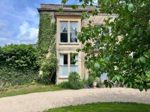 The Georgian Manor Apartment - Central Frome
