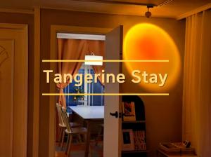 Tangerine Stay Hongdae Hongdae Street Hongik University Station Accommodation Yeontral Park 2 minutes Dining Room Table for 8 people