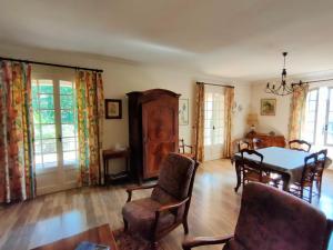 Villas L-Enclos du Chateau Valseille : photos des chambres