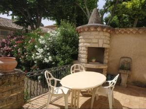 Villas L-Enclos du Chateau Valseille : photos des chambres