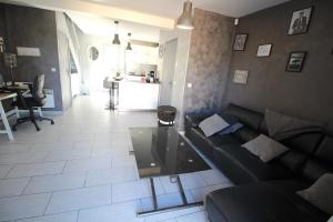 Appartements Maison - Proche RER - Jusqu-a 6 Personnes : photos des chambres