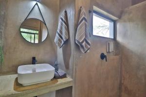 Maroela Skadu in Marloth Park