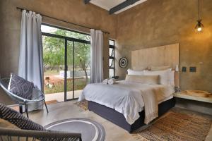 Maroela Skadu in Marloth Park