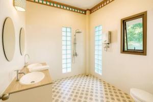 Sea View Jungle Eco-Pool House