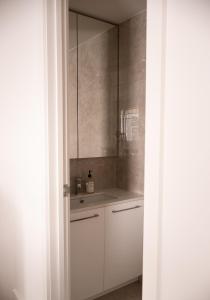 Stylish 3-Bedroom in the Heart of South Yarra