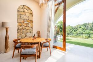 NEW! Villa Bougainville - 3BR in Nyanyi