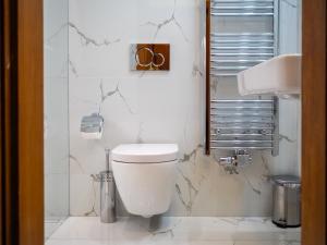 Hotel 16 & Apartments Prague City Living