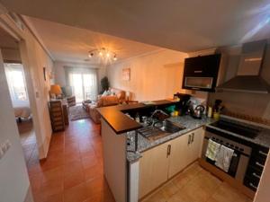 Apartment with nice pool area, tennis court & gym