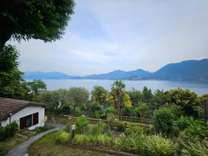 Mid of Nature Bella Vista Lago Maggiore charmant mit traumhaften Seeblick, Terrasse und großen Garten
