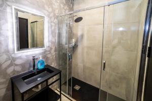 Comfortable Studio in Great Location - by HostMT