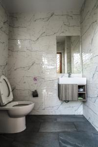 Nenuphar Villa by G Estate