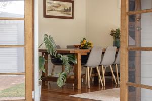 Home Among the Gum Trees