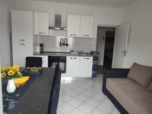 Apartments Luka