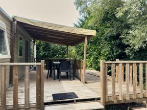 Campings Domaine Les Acacias : photos des chambres