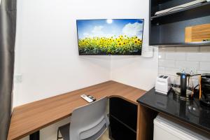 Affordable Studio Apartment - by HostMT