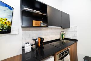 Affordable Studio Apartment - by HostMT
