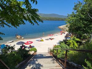 Blue Pool House Rakalj