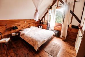 Auberges de jeunesse Gite d-Aunac : Chambre Double - Vue sur Montagne