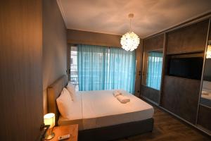 Majestic Acropolis View Elegant 2-Bedroom Penthouse in the Heart of Athens