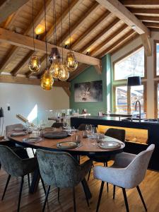 Les Hirondelles de Bellevue - spacieux logement avec cheminée