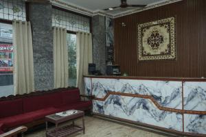 Hotel New West Tower